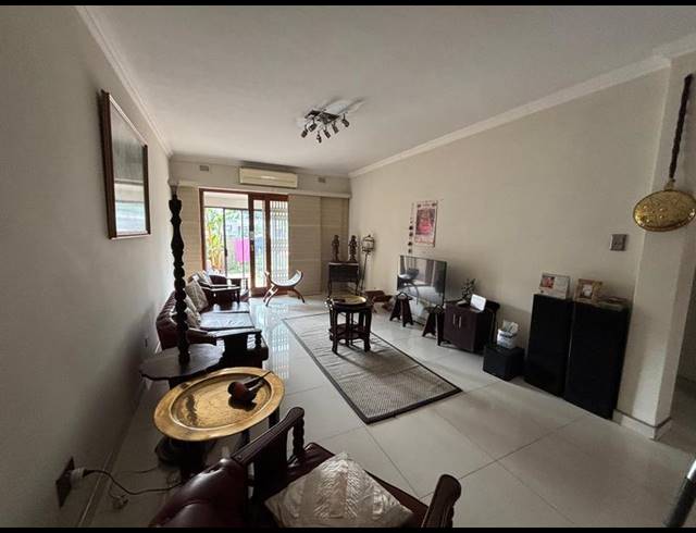 3 BEDROOM TOWNHOUSE FOR SALE IN RESERVOIR HILLS